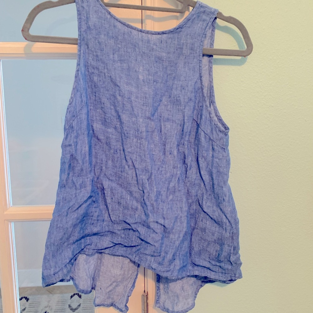 Linen chambray tank. Size Small but fits like an Extra Small.